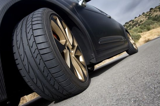 How to maintain automobile tires?
